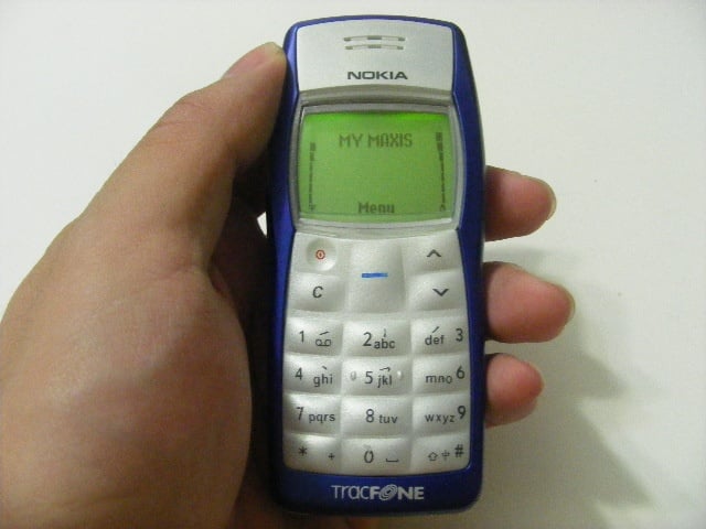 Original Nokia 1100 Blue Phone with touch light