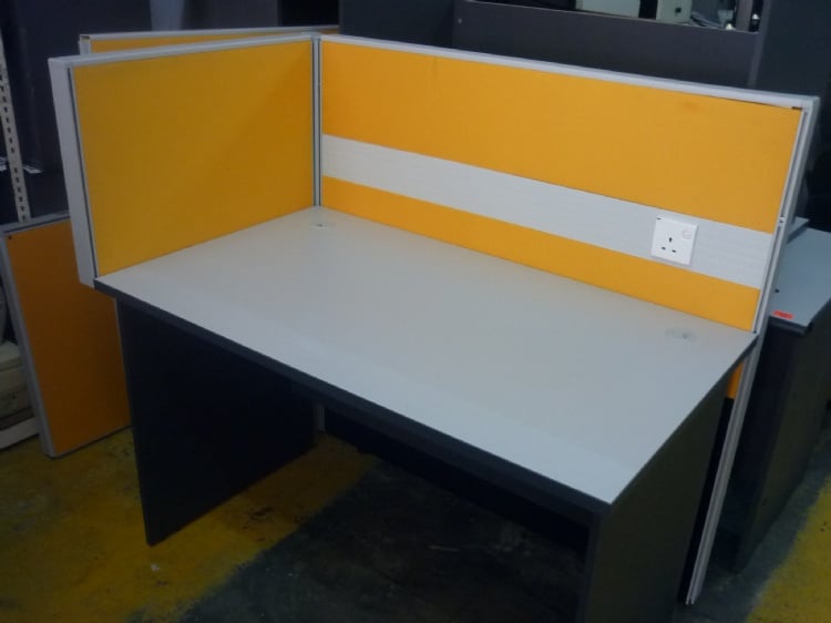 Used Office Furniure-Office Partition For 4 Ft Table