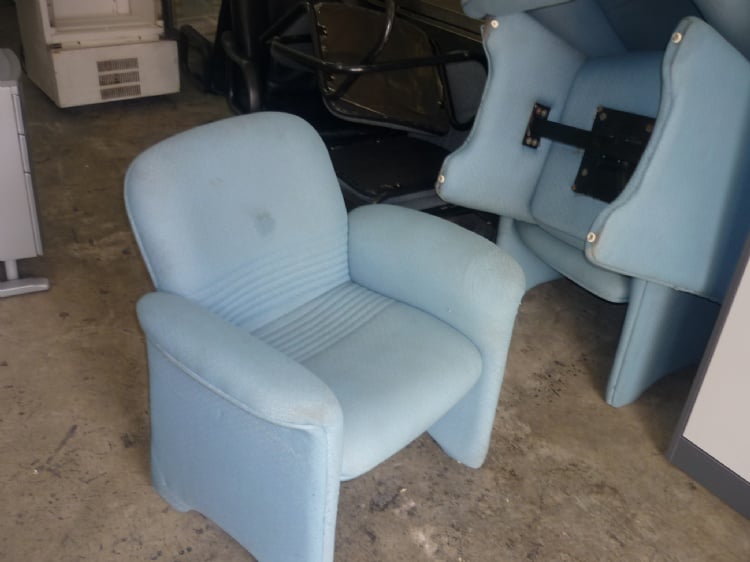 Used Office Chair-Office Sofa 1 Seat Blue Color